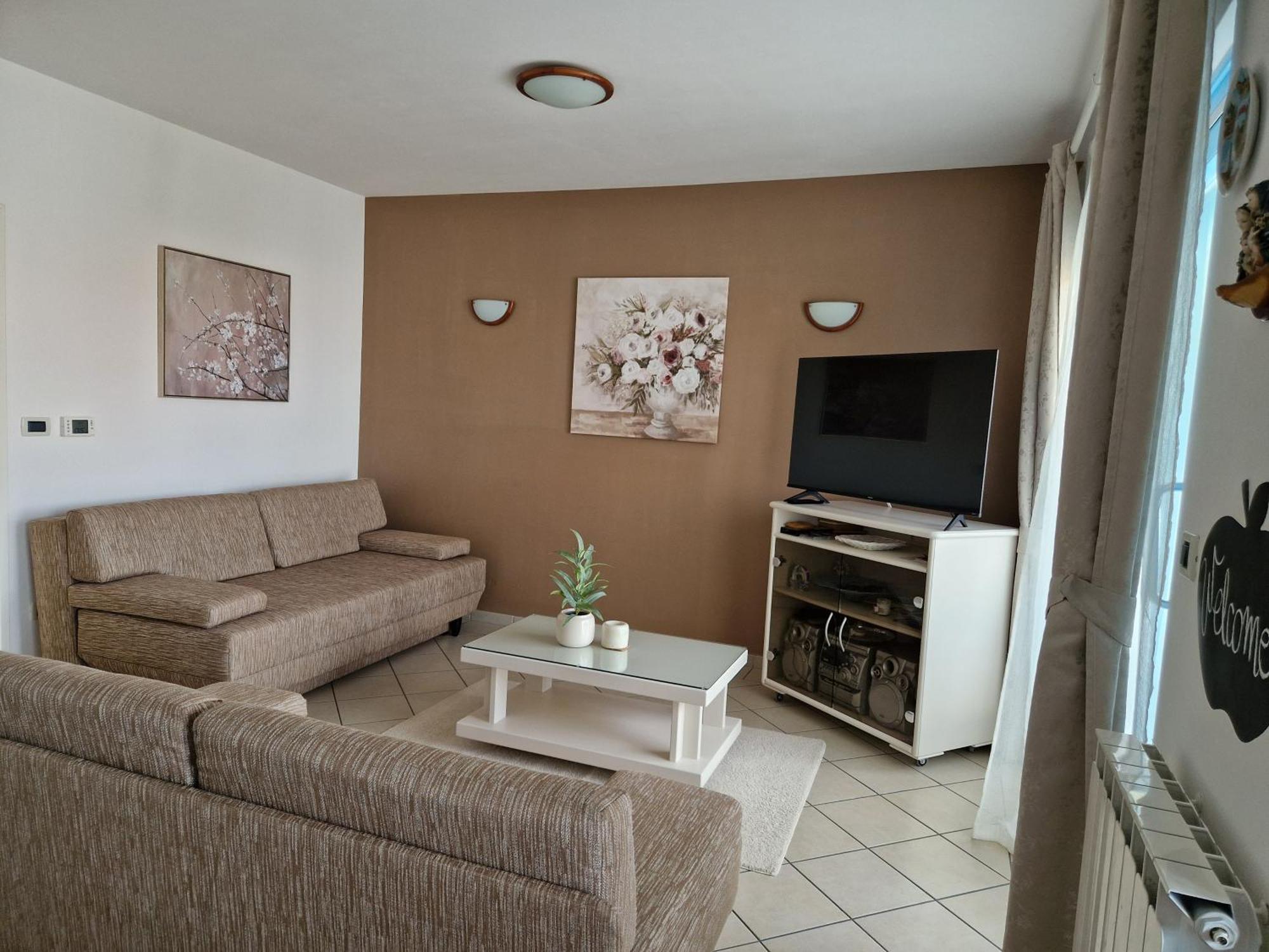 פורץ Apartment Karla מראה חיצוני תמונה